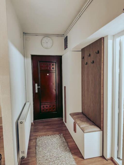 Gjakova City Center Apartment מראה חיצוני תמונה