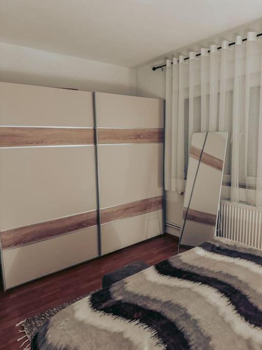 Gjakova City Center Apartment מראה חיצוני תמונה